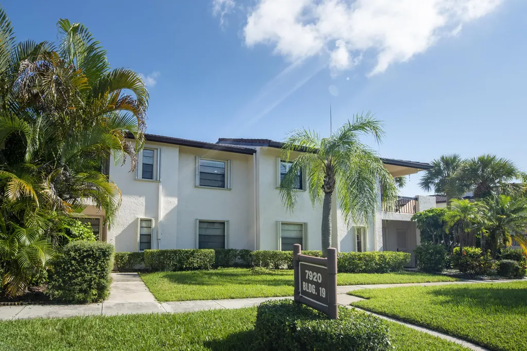 7920 Eastlake Drive Boca Raton FL 33433