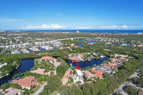 2211 Marseille Drive Palm Beach Gardens FL 33410