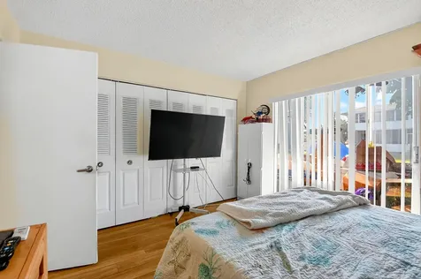 332 Northampton Q West Palm Beach FL 33417