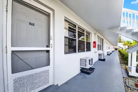 332 Northampton Q West Palm Beach FL 33417