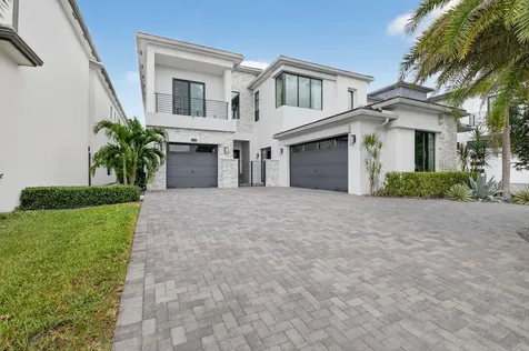 9083 Benedetta Place Boca Raton FL 33496