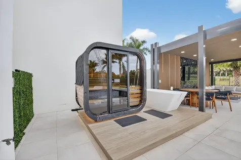 9083 Benedetta Place Boca Raton FL 33496