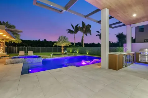 9083 Benedetta Place Boca Raton FL 33496