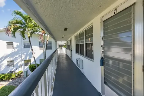 71 Canterbury C West Palm Beach FL 33417
