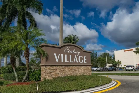 71 Canterbury C West Palm Beach FL 33417
