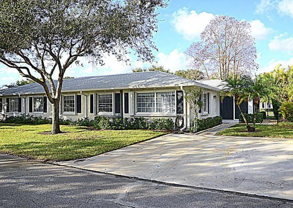 10101 S 44th Drive Boynton Beach FL 33436
