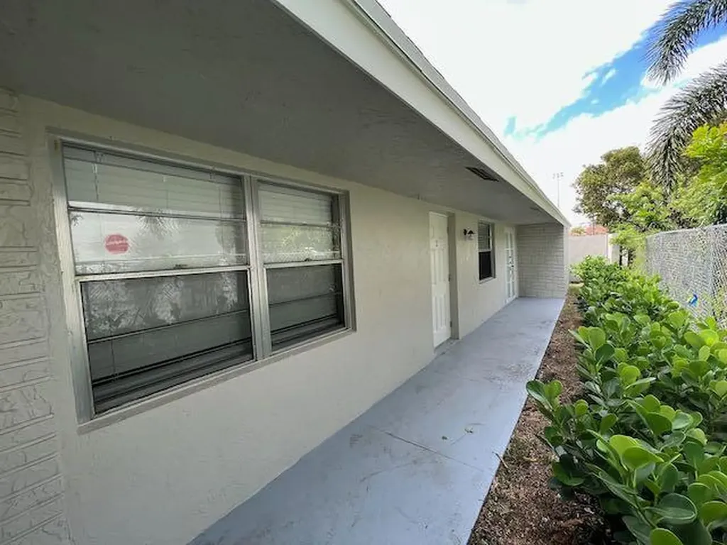1611 S Johnson Street Lake Worth Beach FL 33460