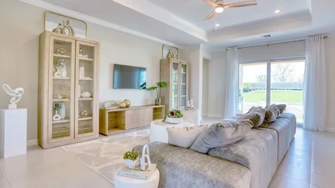 1324 Se Willow Oaks Street Port Saint Lucie FL 34984