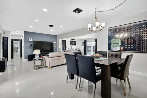 6120 Nw 110th Terrace Hialeah FL 33012