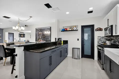 6120 Nw 110th Terrace Hialeah FL 33012