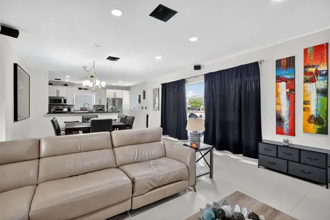 6120 Nw 110th Terrace Hialeah FL 33012