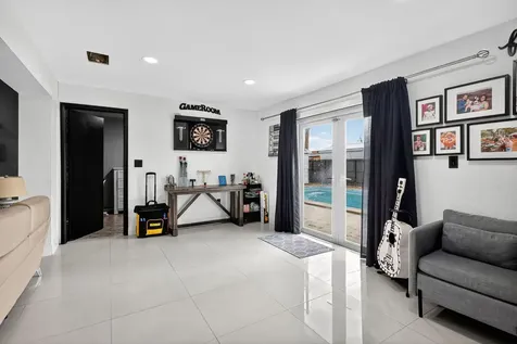 6120 Nw 110th Terrace Hialeah FL 33012