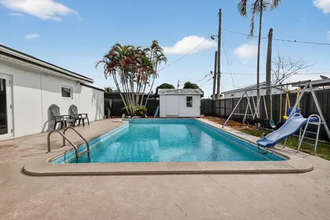 6120 Nw 110th Terrace Hialeah FL 33012