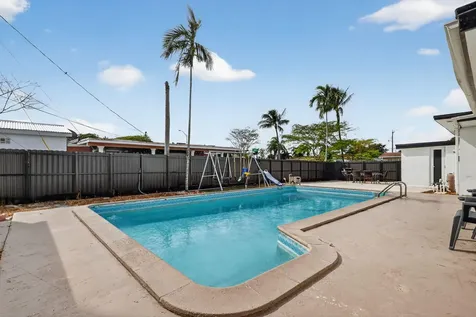 6120 Nw 110th Terrace Hialeah FL 33012