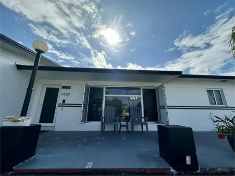 6120 Nw 110th Terrace Hialeah FL 33012