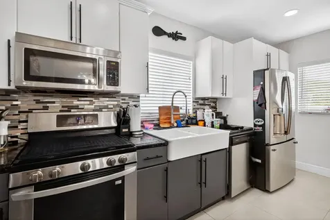 6120 Nw 110th Terrace Hialeah FL 33012
