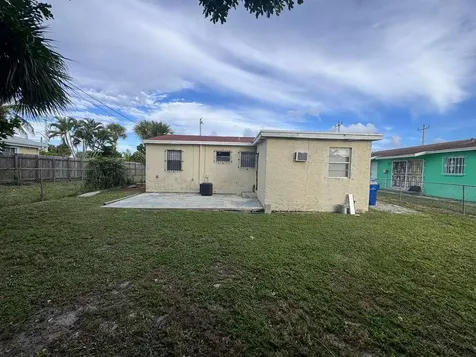 3309 Avenue S Riviera Beach FL 33404