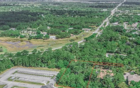 104 NE Charleston Oaks Drive Port Saint Lucie FL 34983