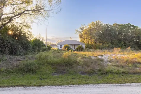 8977 100th Avenue Vero Beach FL 32967