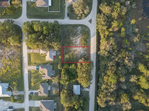 8977 100th Avenue Vero Beach FL 32967