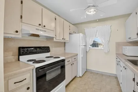 100 Leisure Lake Circle Boynton Beach FL 33426
