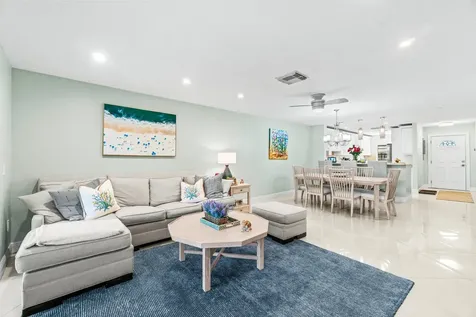 24 Stratford Drive Boynton Beach FL 33436