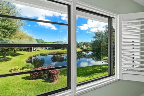 24 Stratford Drive Boynton Beach FL 33436