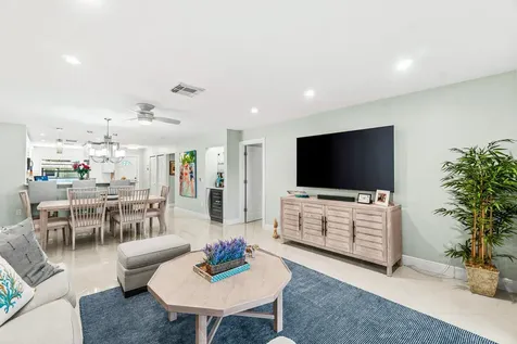 24 Stratford Drive Boynton Beach FL 33436