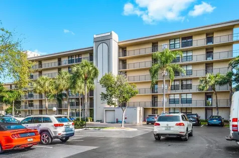 14 Royal Palm Way Boca Raton FL 33432