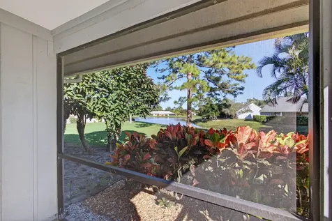 13302 Touchstone Place Palm Beach Gardens FL 33418