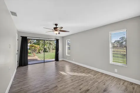 13302 Touchstone Place Palm Beach Gardens FL 33418