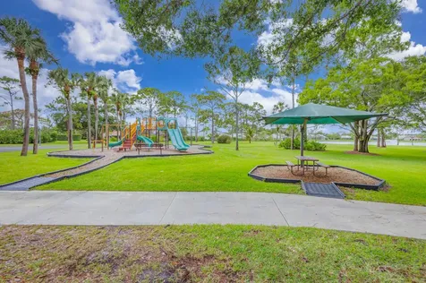 13302 Touchstone Place Palm Beach Gardens FL 33418