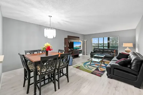 7286 Huntington Lane Delray Beach FL 33446