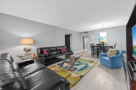 7286 Huntington Lane Delray Beach FL 33446