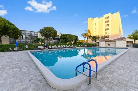7286 Huntington Lane Delray Beach FL 33446