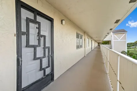 7286 Huntington Lane Delray Beach FL 33446