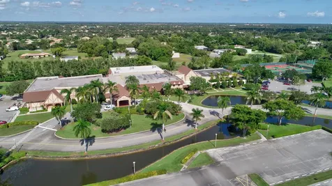 7286 Huntington Lane Delray Beach FL 33446