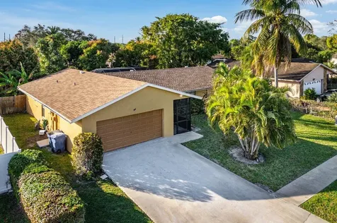 179 Dove Circle Royal Palm Beach FL 33411