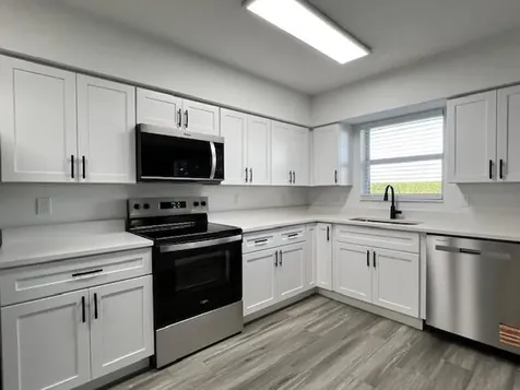 2801 W Canal Street Belle Glade FL 33430