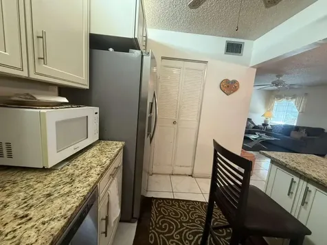 213 Pine Hov Circle Greenacres FL 33463
