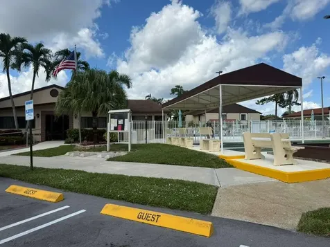 213 Pine Hov Circle Greenacres FL 33463