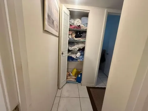 213 Pine Hov Circle Greenacres FL 33463