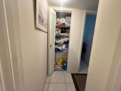 213 Pine Hov Circle Greenacres FL 33463