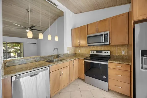 3939 Ne 5th Avenue Boca Raton FL 33431