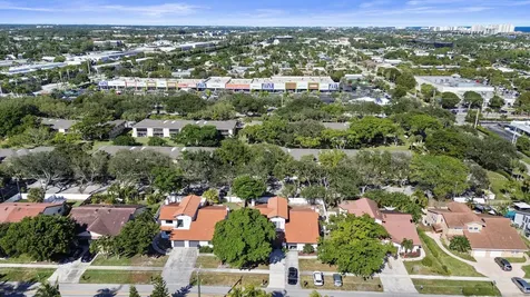 3939 Ne 5th Avenue Boca Raton FL 33431