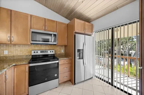 3939 Ne 5th Avenue Boca Raton FL 33431