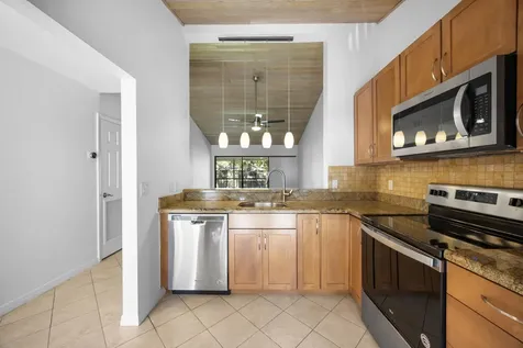 3939 Ne 5th Avenue Boca Raton FL 33431