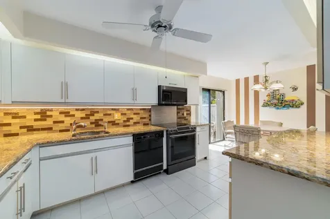 5 Eastgate Drive Boynton Beach FL 33436