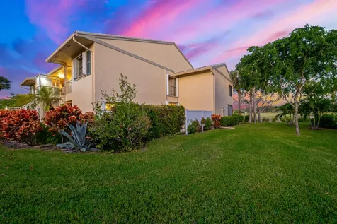 5 Eastgate Drive Boynton Beach FL 33436