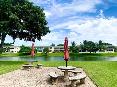 287 Andover L West Palm Beach FL 33417